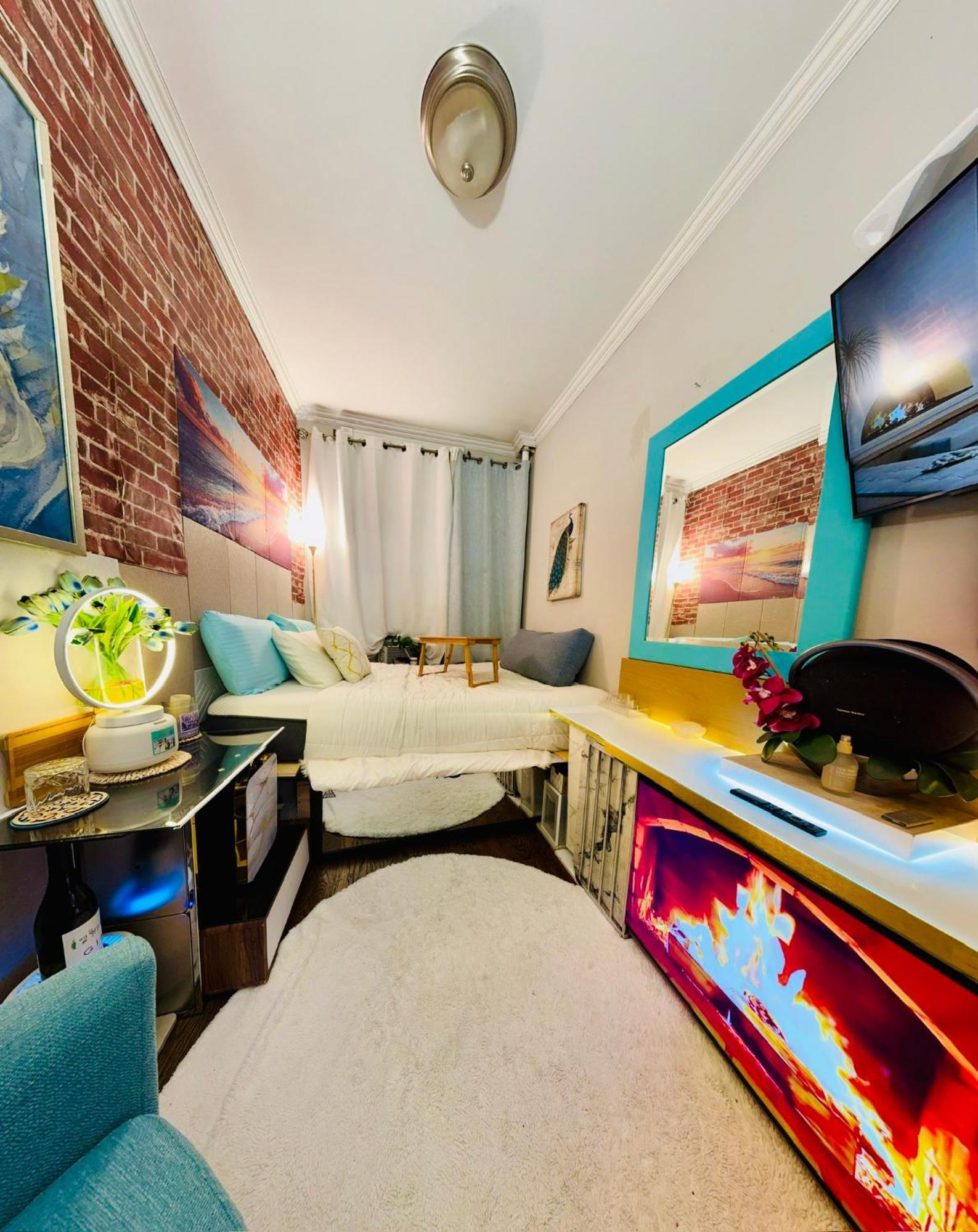 Times Square Cozy 4 Bedroom Nyc Apartment *